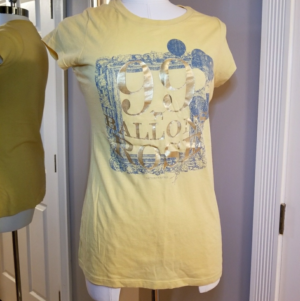Victoria's Secret Pink Graphic Tee